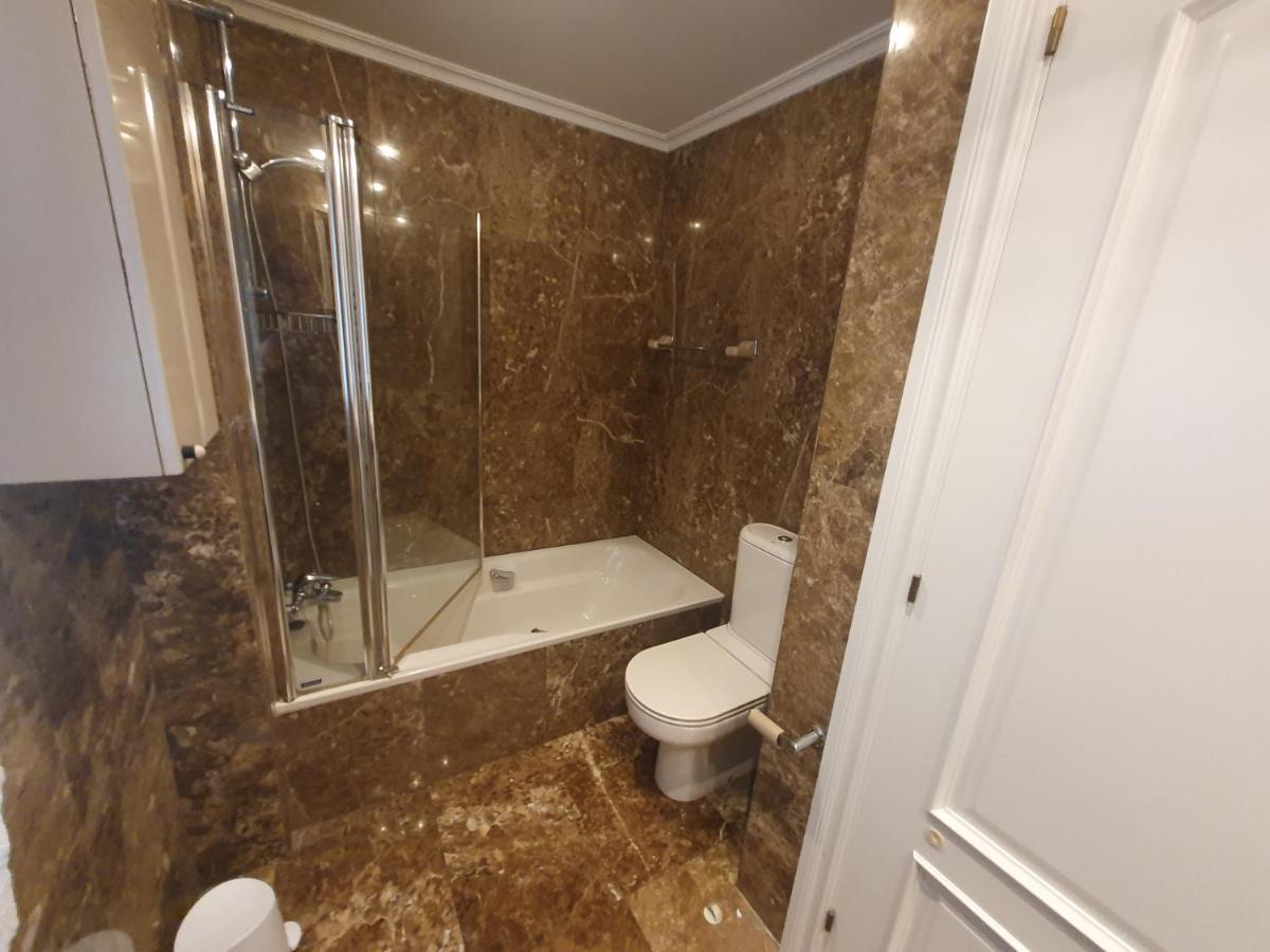 Acacias - Piso Amplio En Playa De Poniente 6 Personas Con Garaje - Vut-2654-as * Gijon