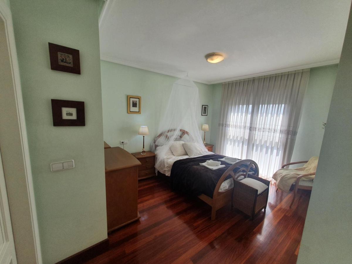 Acacias - Piso Amplio En Playa De Poniente 6 Personas Con Garaje - Vut-2654-as *